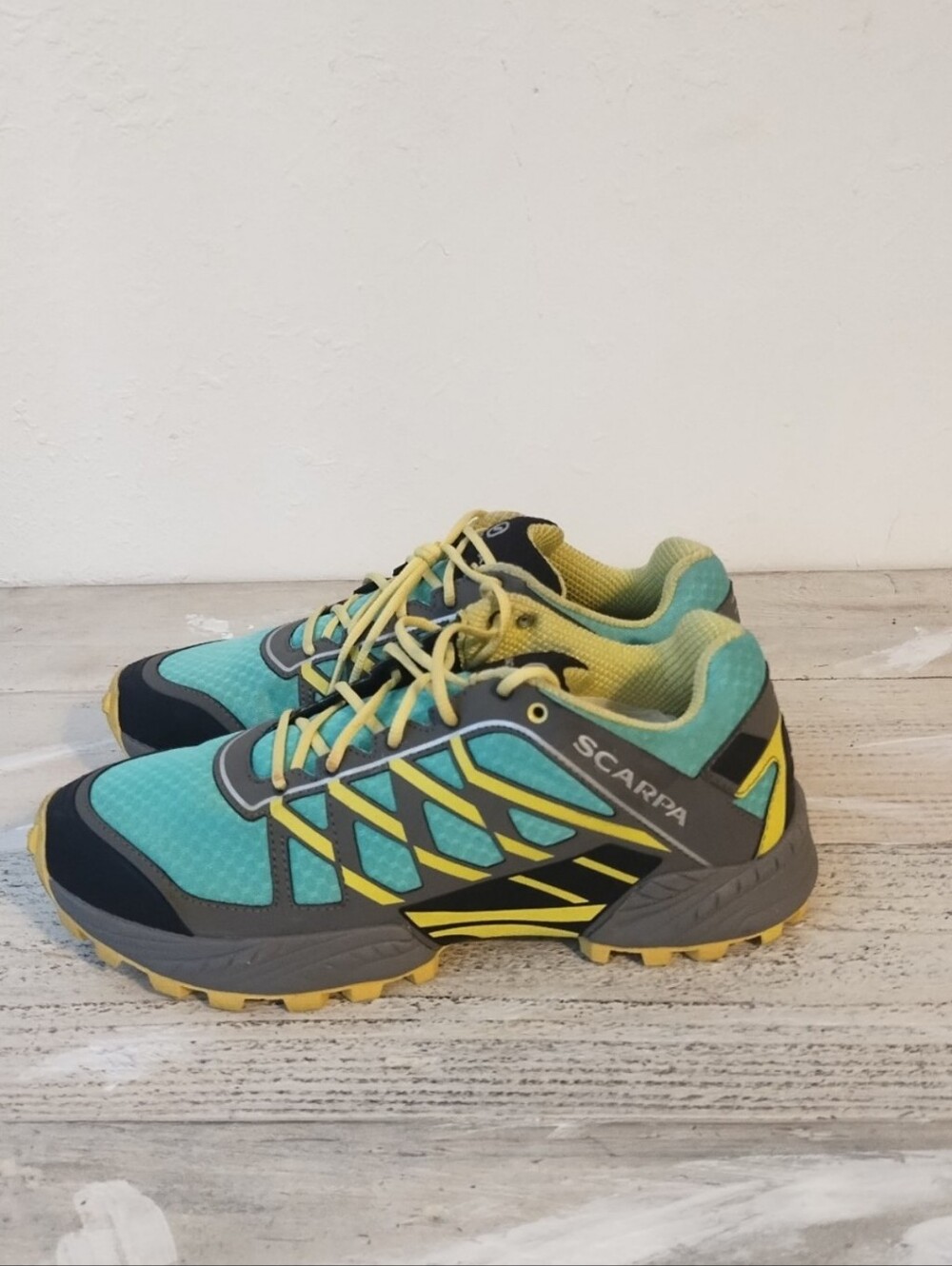 Scarpa Neutron 2 Shoes u.s.a Womens Size 7.5 Green Trail Running Comfort33035352